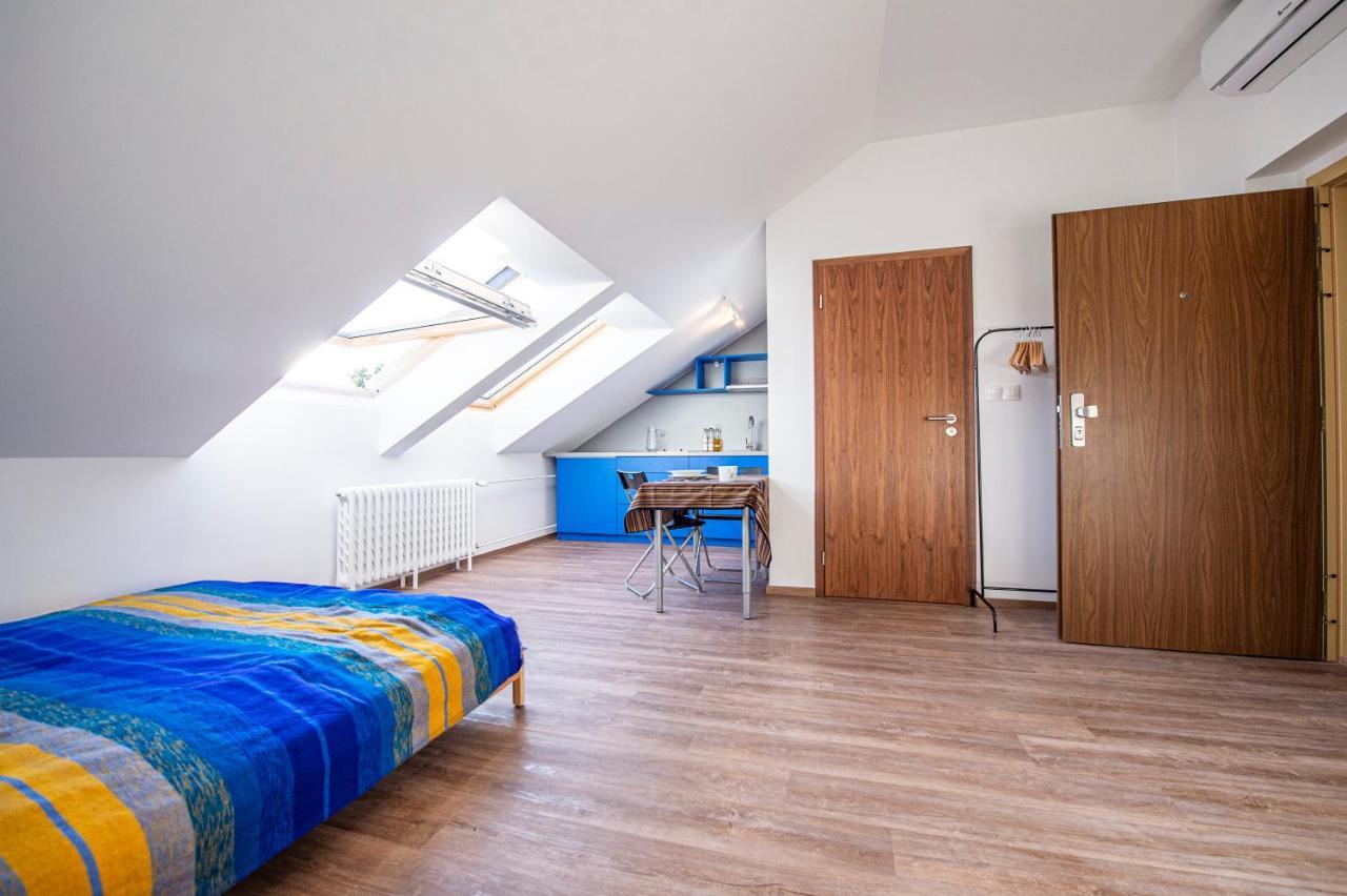 Apartament Blue President Bratysława Zewnętrze zdjęcie