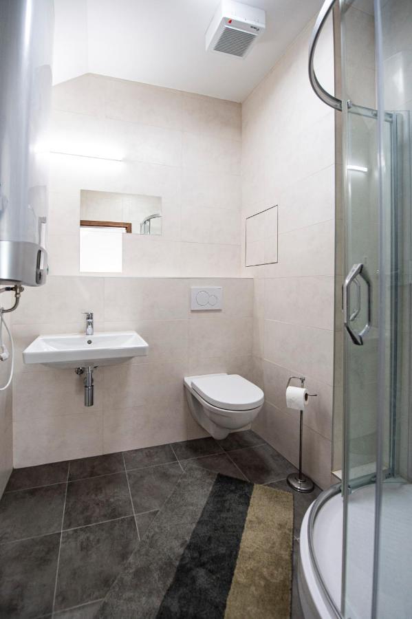 Apartament Blue President Bratysława Zewnętrze zdjęcie